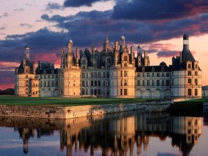 Chateau_de_Chambord_Castle,_Loire_Valley,_France